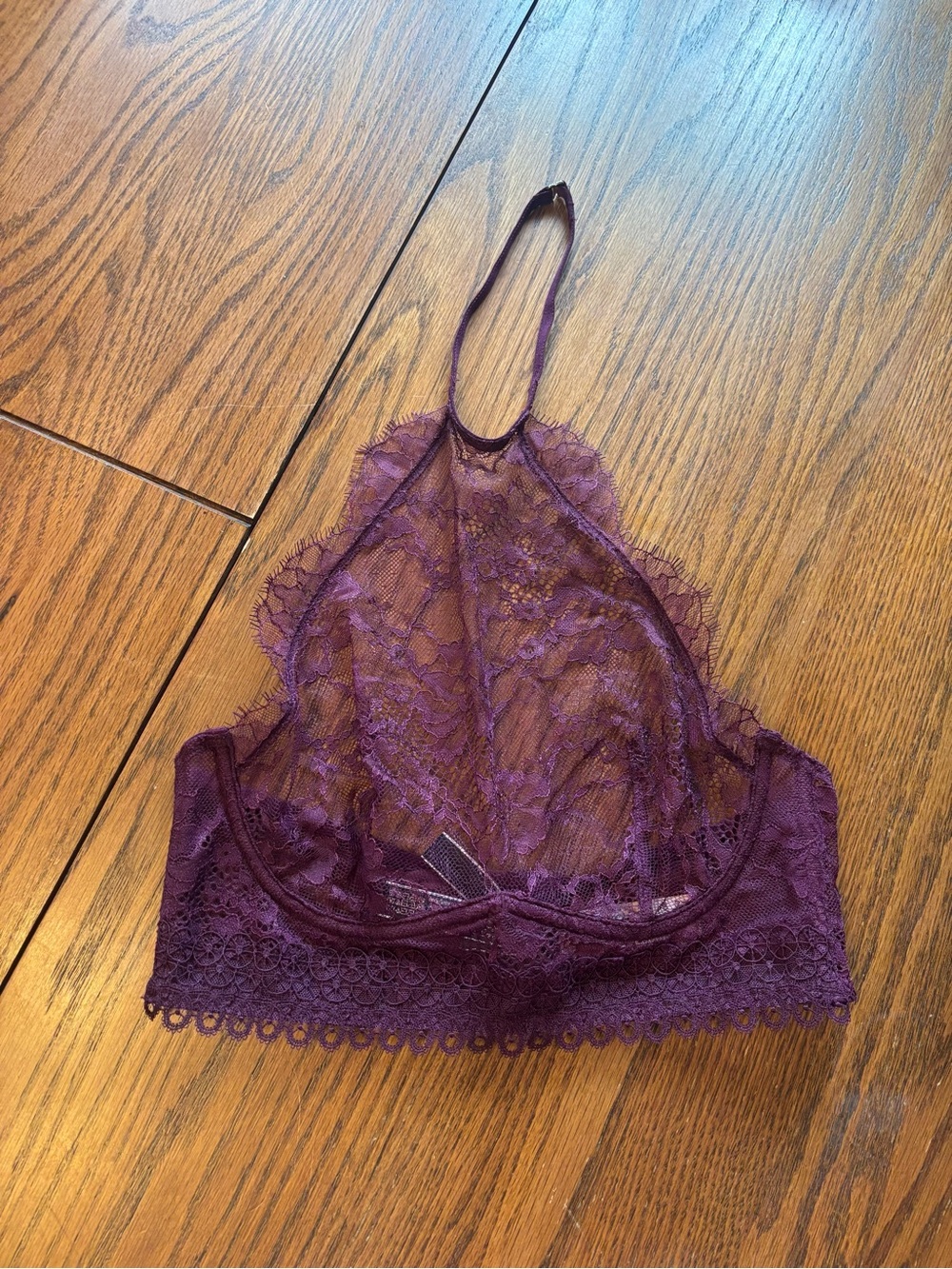 NWT Victoria's Secret lingerie lace bralette halter top size 34B